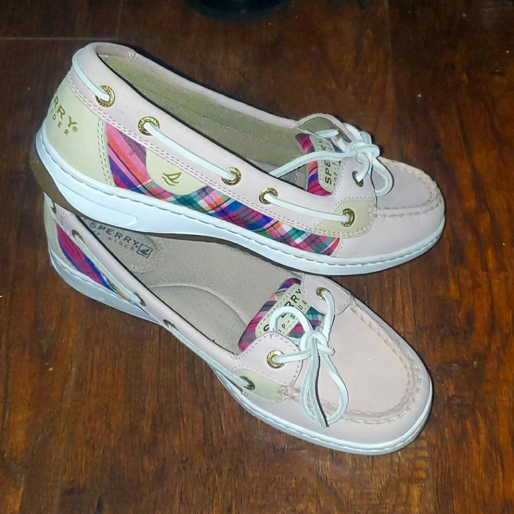 Shoe